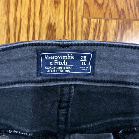 Grey washed Abercrombie stretchy skinny jeans - Picture 2 of 2